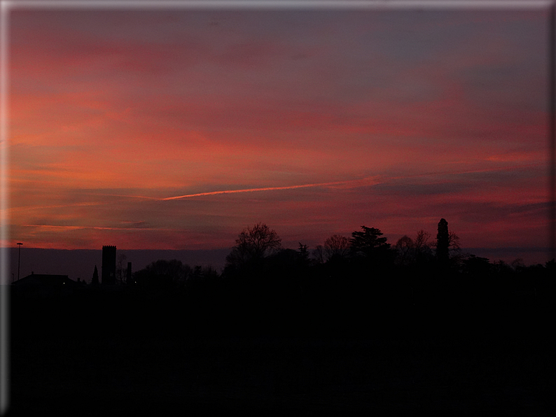 foto Alba e tramonto a Rossano Veneto